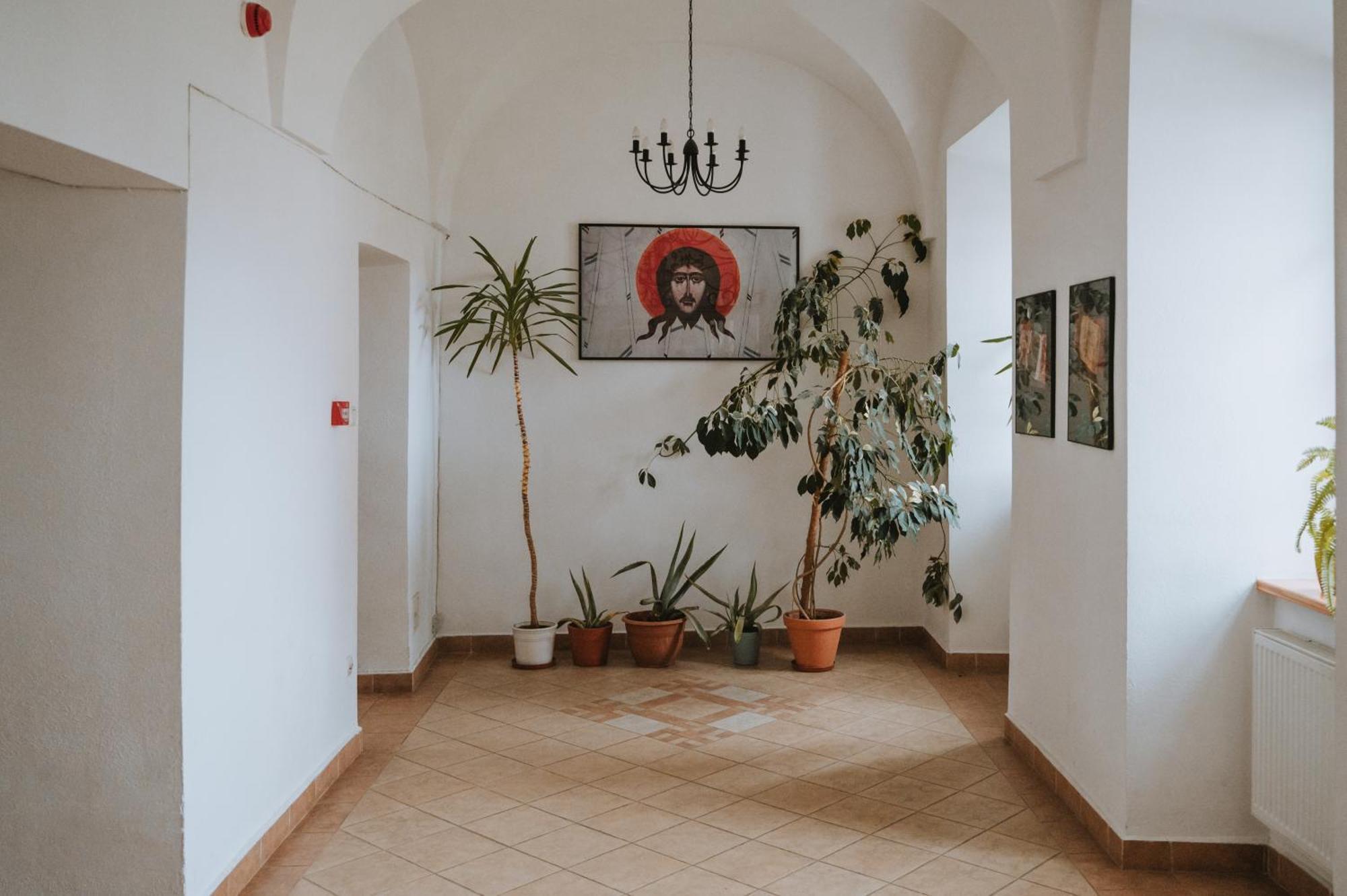 Pokoje Goscinne Domu Pielgrzyma W Supraslu Exterior photo